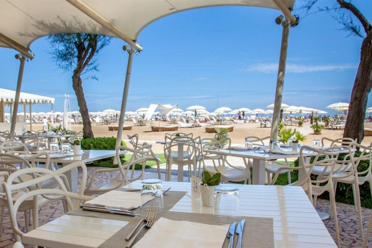 Hotel Residenza Parco Fellini Rimini Exterior foto